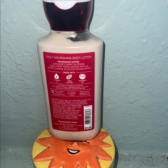 Bath & Body Works Red Moisturizer with Festive Design - Picture 2 of 2
